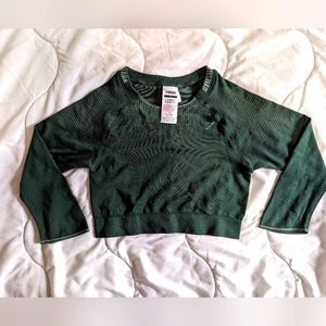 Gymshark workout crop top (small)